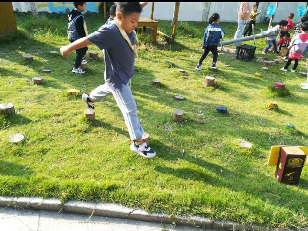 草幼吧怎么进不去_草幼吧 下载地址_草迷宫下载地址
