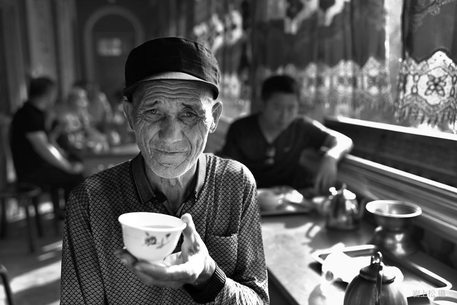 真实阳光下的花图片_阳光下的真实_真实阳光下喷雪花图片