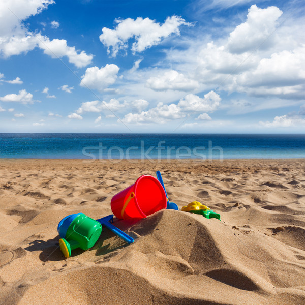 海边女孩背影图片_手机壁纸海边女孩_海边女孩