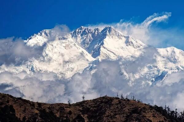 韩国死亡秘密_死亡之山的秘密_死亡密码电影人物