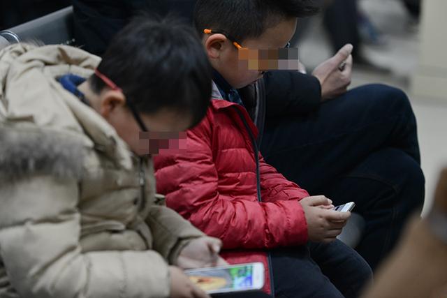 手机游戏危害手抄报_玩手机游戏危害健康吗_手机游戏危害警句